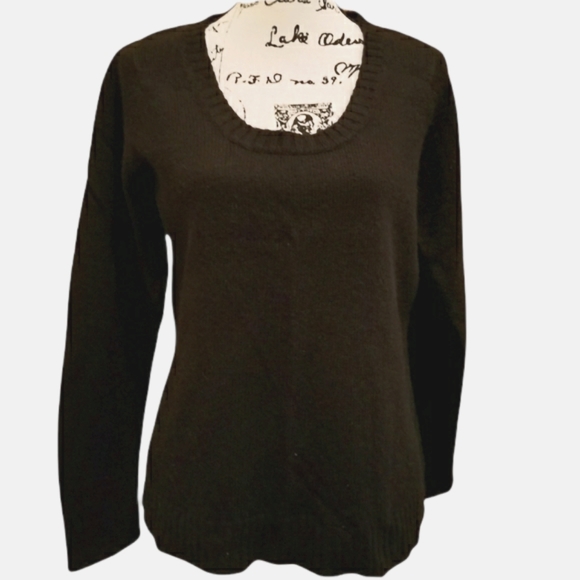 ⚫ Angora Sweater - Picture 5 of 5